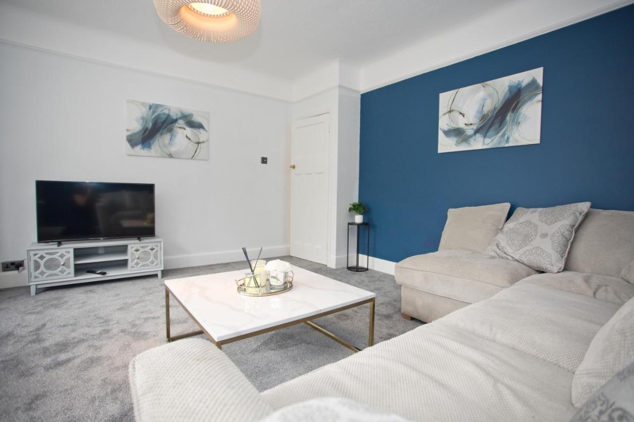 Beach Apartment In Sandbanks Poole Extérieur photo